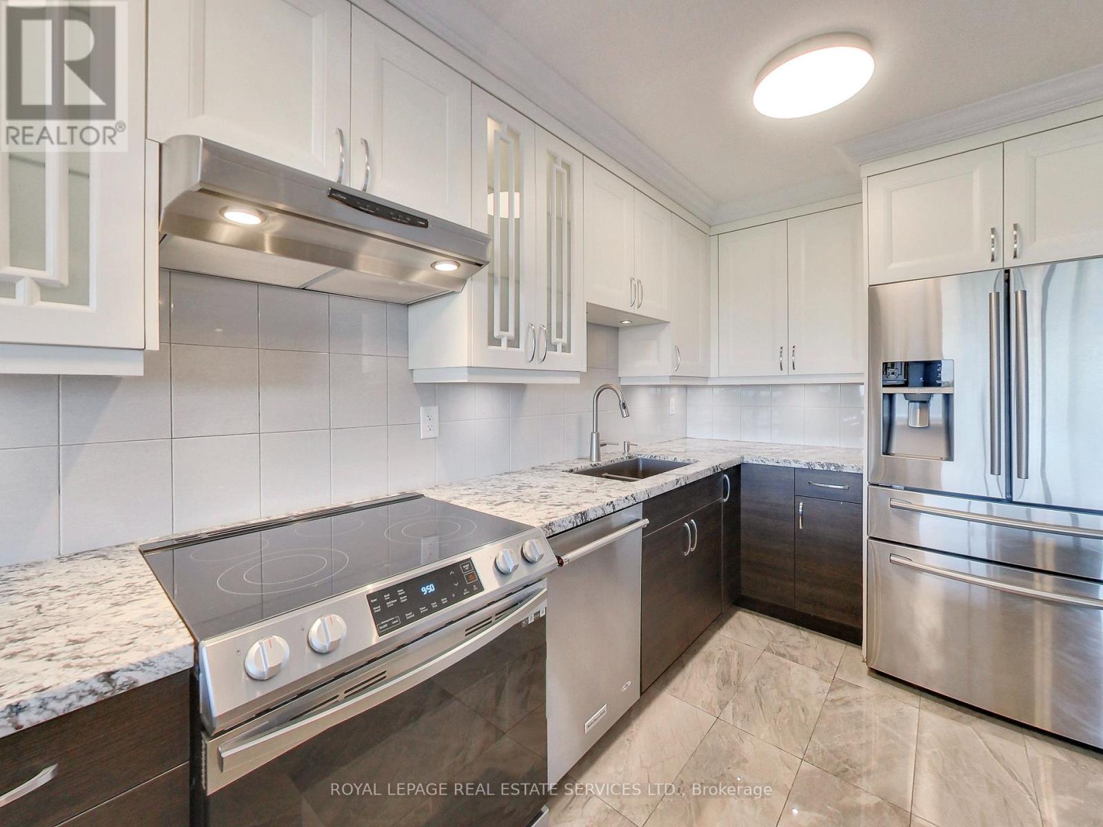 1302 - 240 Scarlett Road, Toronto, Ontario  M6N 4X4 - Photo 6 - W13180652