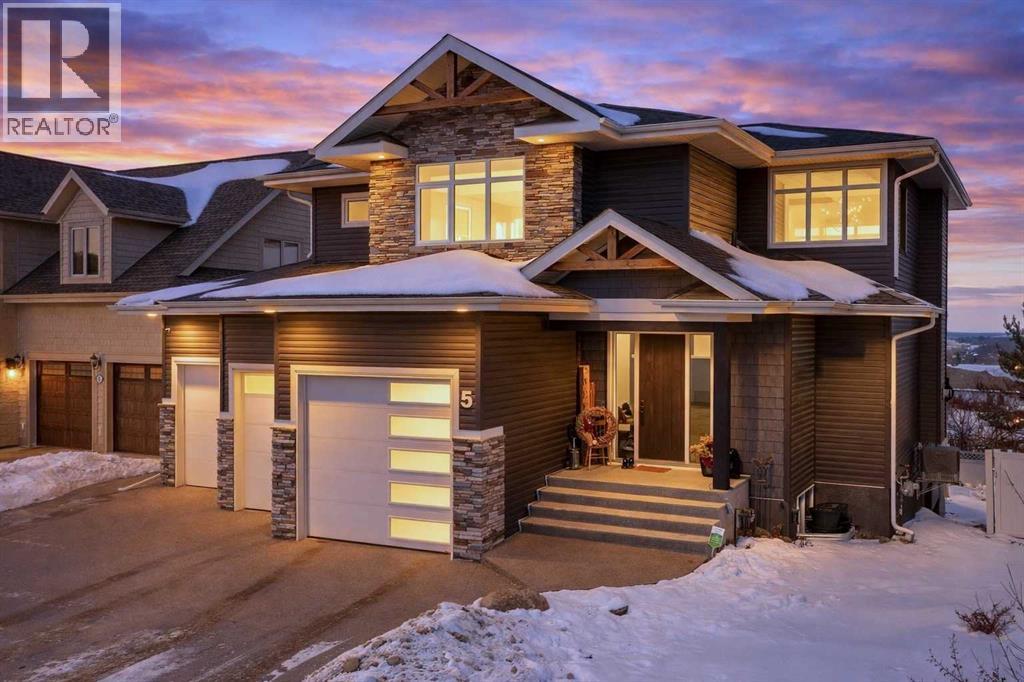 5 Leonard Close, Sylvan Lake, Alberta  T4S 0E7 - Photo 5 - A2314994