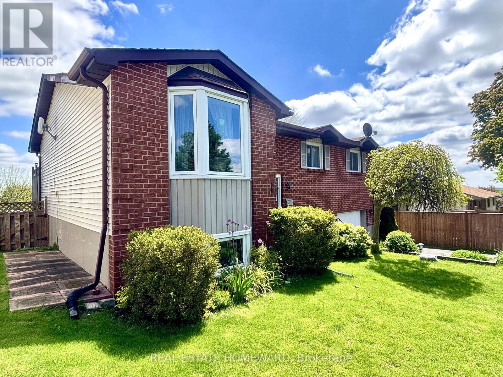 35 Bleeker Avenue, Quinte West, Ontario  K8V 5Y2 - Photo 3 - X12731268