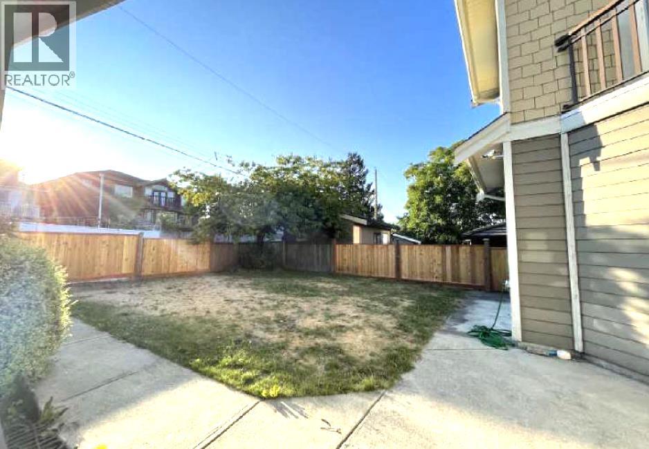 4675 Buxton Court, Burnaby, British Columbia  V5H 1J1 - Photo 11 - R3127827