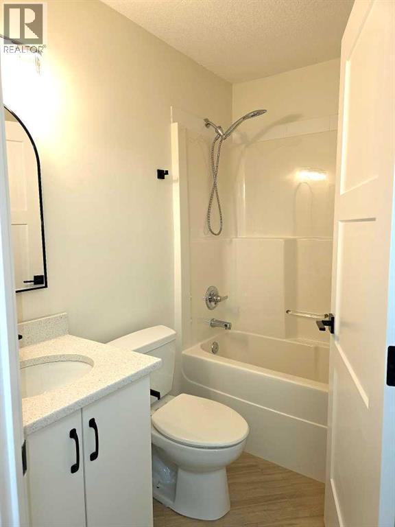 104, 4 Everridge Square SW, Calgary, Alberta  T2Y 5G9 - Photo 16 - A2309103