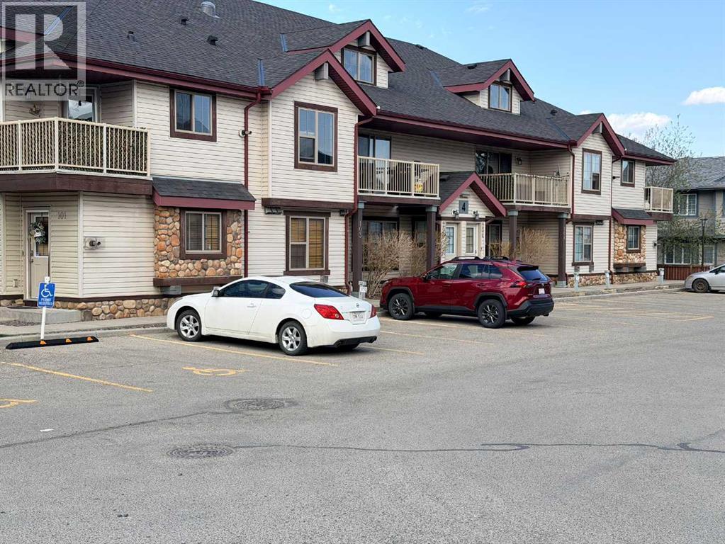 104, 4 Everridge Square SW, Calgary, Alberta  T2Y 5G9 - Photo 2 - A2309103