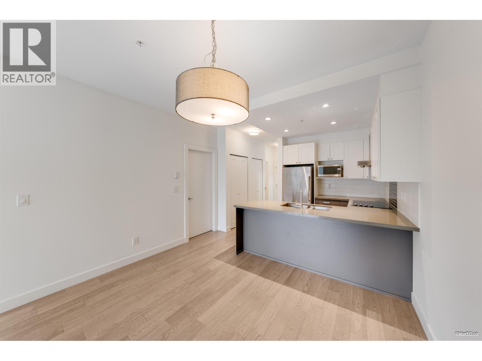 411 3399 Noel Drive, Burnaby, British Columbia  V3J 0G8 - Photo 13 - R3128495