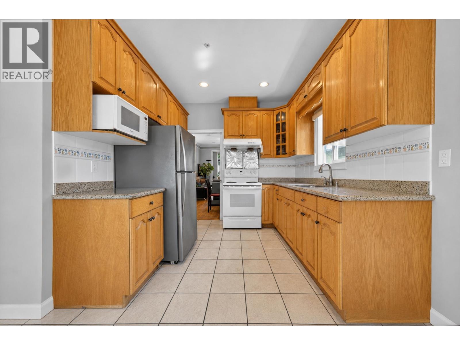 6959 Culloden Street, Vancouver, British Columbia  V5X 4J6 - Photo 6 - R3128493