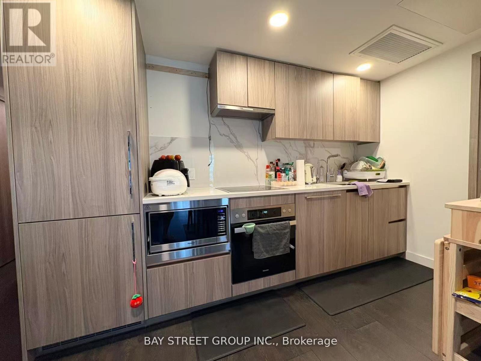 2608 - 3 Concord Cityplace Way, Toronto, Ontario  M5V 0X4 - Photo 6 - C12874476