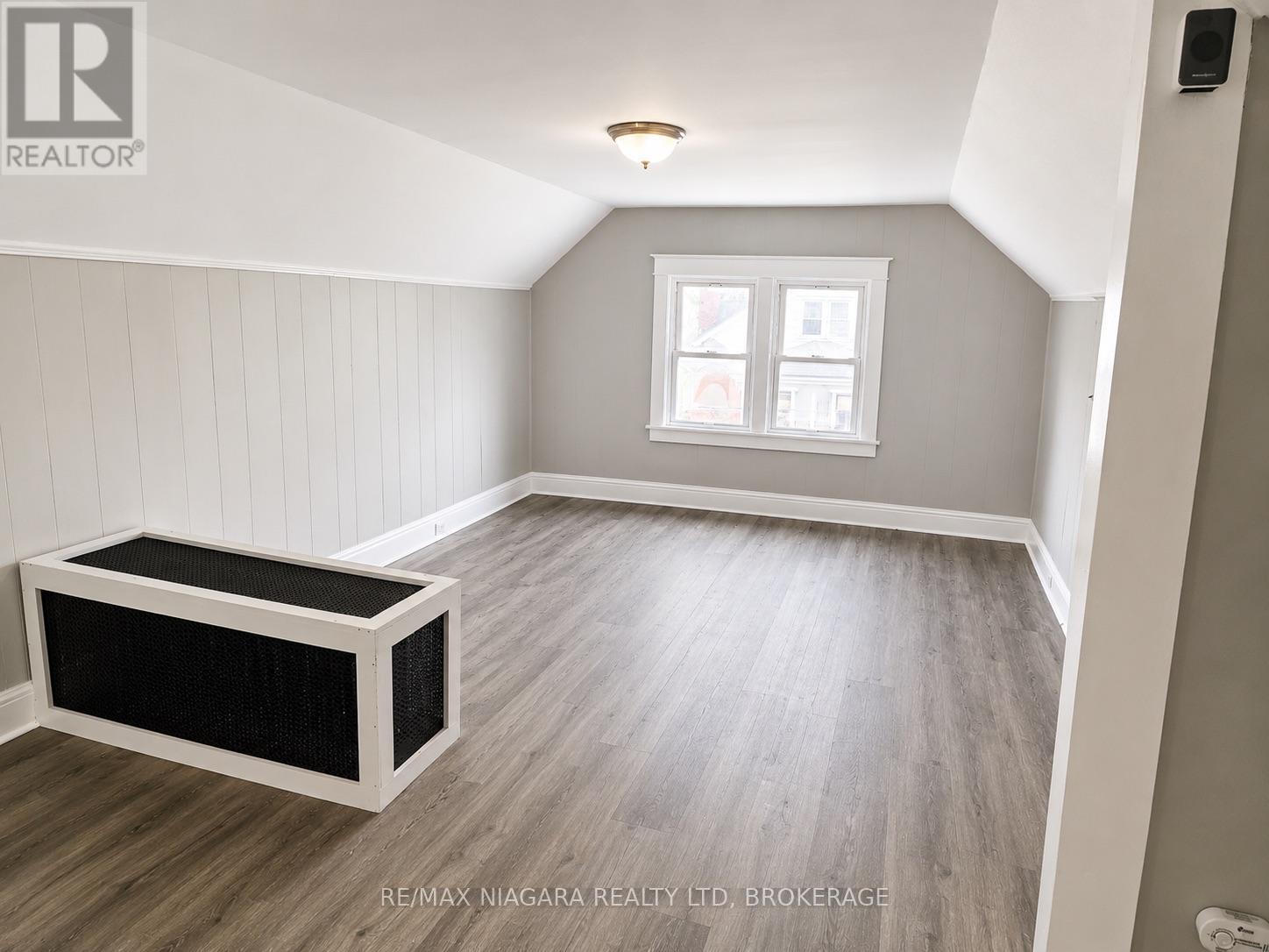3 - 23 Avenue Place, Welland, Ontario  L3B 4B2 - Photo 3 - X13180958