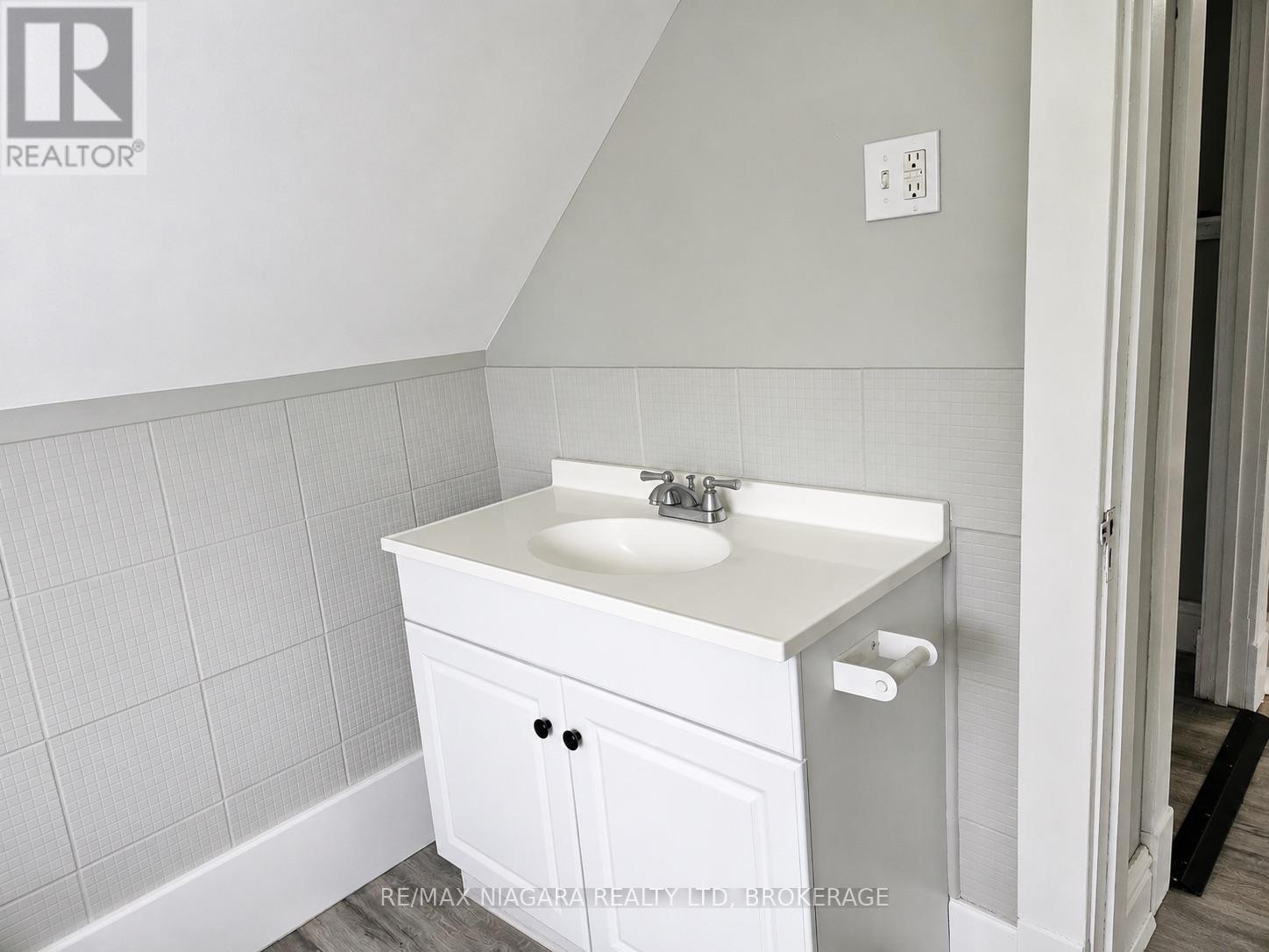 3 - 23 Avenue Place, Welland, Ontario  L3B 4B2 - Photo 7 - X13180958