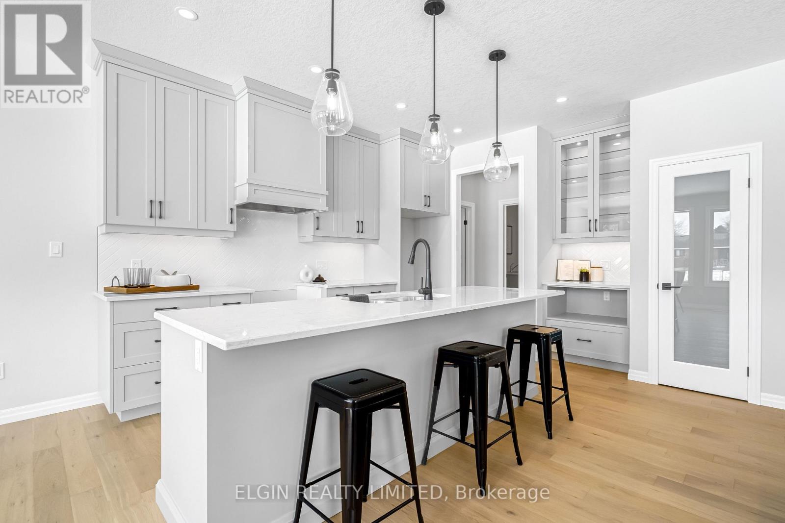 47 Lark Street, Tillsonburg, Ontario  N4G 0K8 - Photo 18 - X12714206