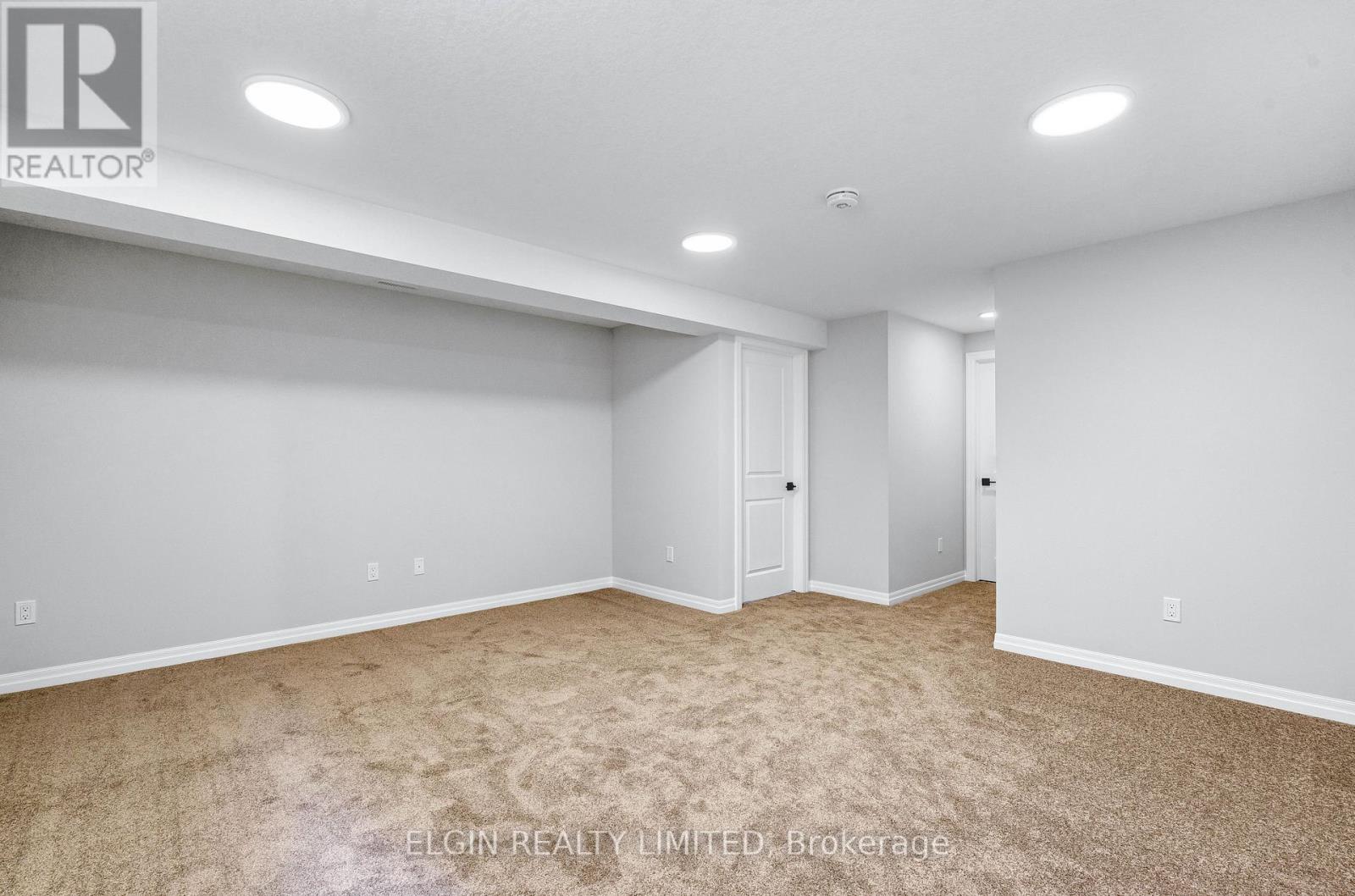 47 Lark Street, Tillsonburg, Ontario  N4G 0K8 - Photo 34 - X12714206