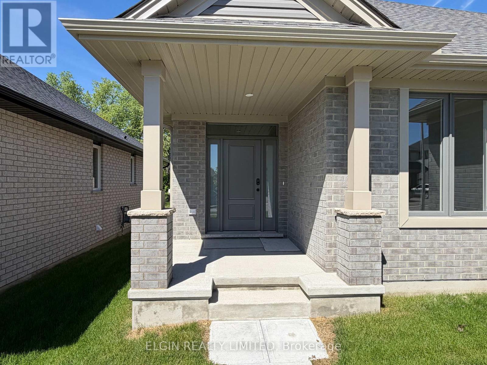 47 Lark Street, Tillsonburg, Ontario  N4G 0K8 - Photo 6 - X12714206
