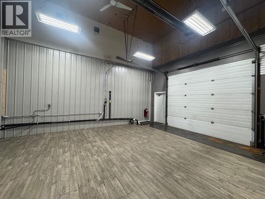 B, 6223 48 Avenue, Camrose, Alberta  T4V 0K4 - Photo 11 - A2309131