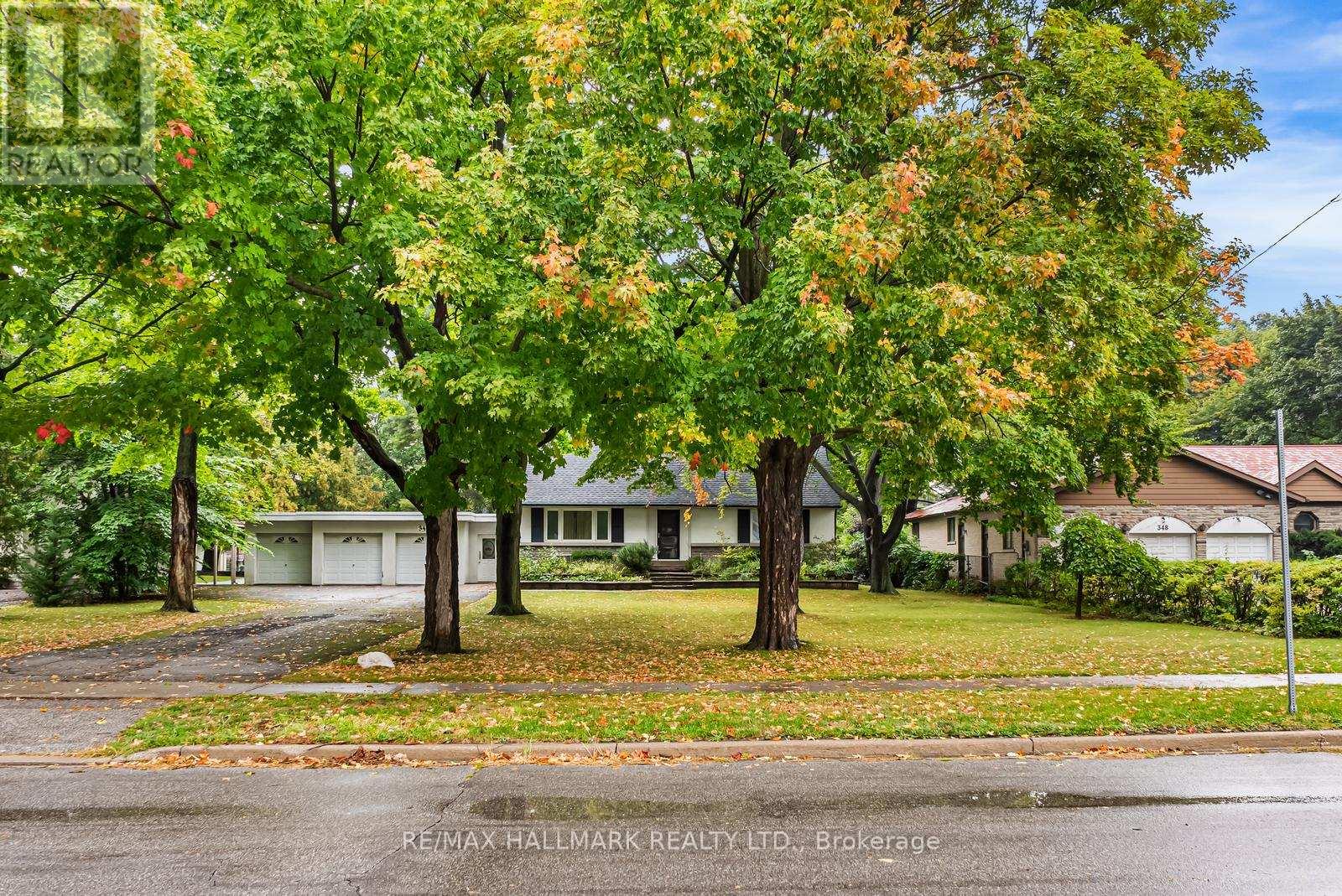 344 SPRING GARDEN AVENUE, Toronto, Ontario