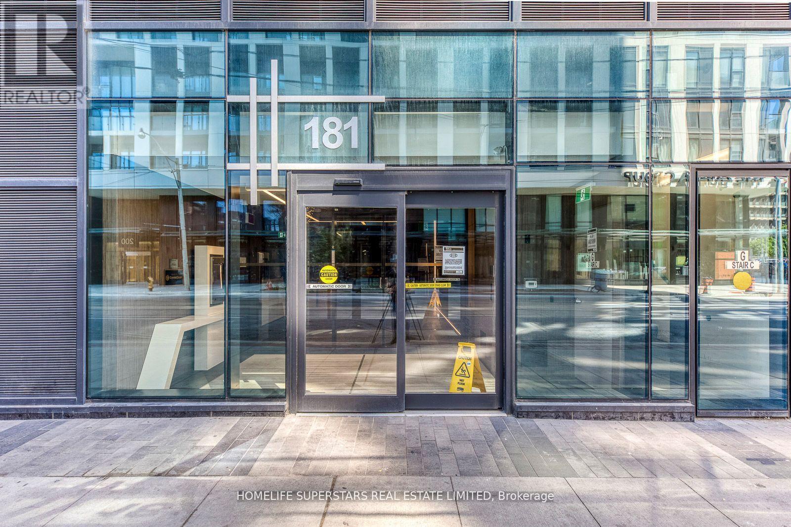 2303 - 181 Dundas Street, Toronto, Ontario  M5A 0N5 - Photo 2 - C13181154