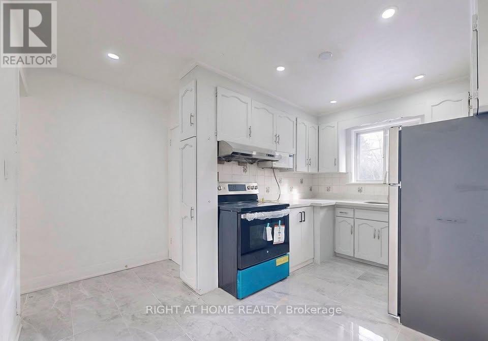 Main - 11 Dalehurst Ave Avenue, Toronto, Ontario  M1G 2X6 - Photo 9 - E13180962