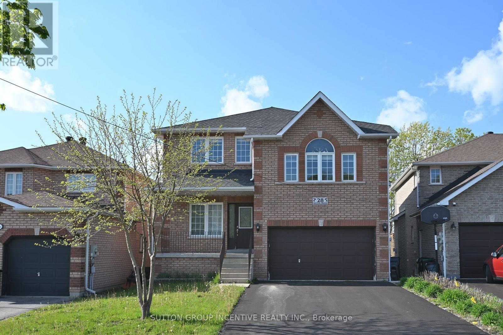 UPPER - 28 SILVERCREEK CRESCENT, Barrie, Ontario