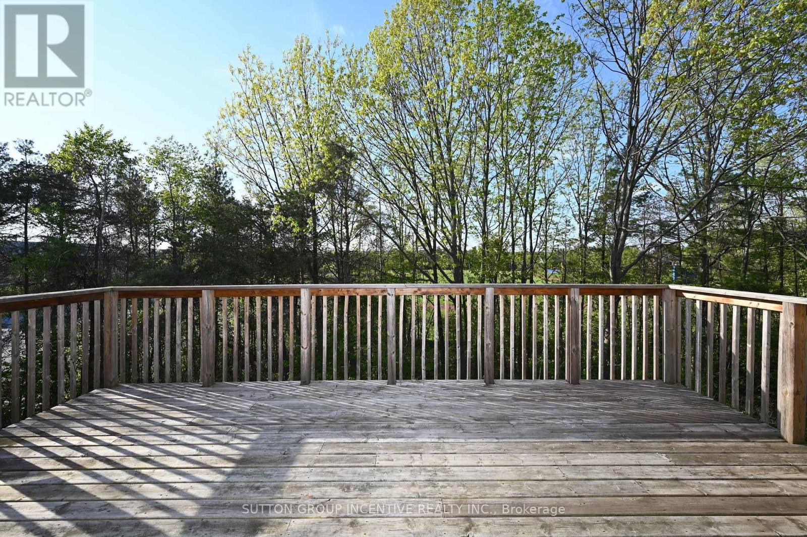 Upper - 28 Silvercreek Crescent, Barrie (Ardagh), Ontario  L4N 1S7 - Photo 19 - S13181008