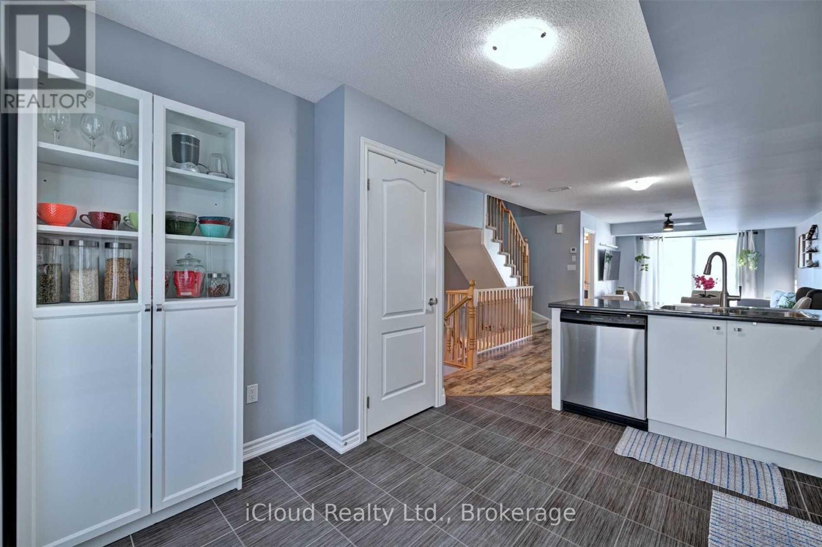 121 - 1380 Costigan Road, Milton, Ontario  L9T 8L2 - Photo 10 - W13181004