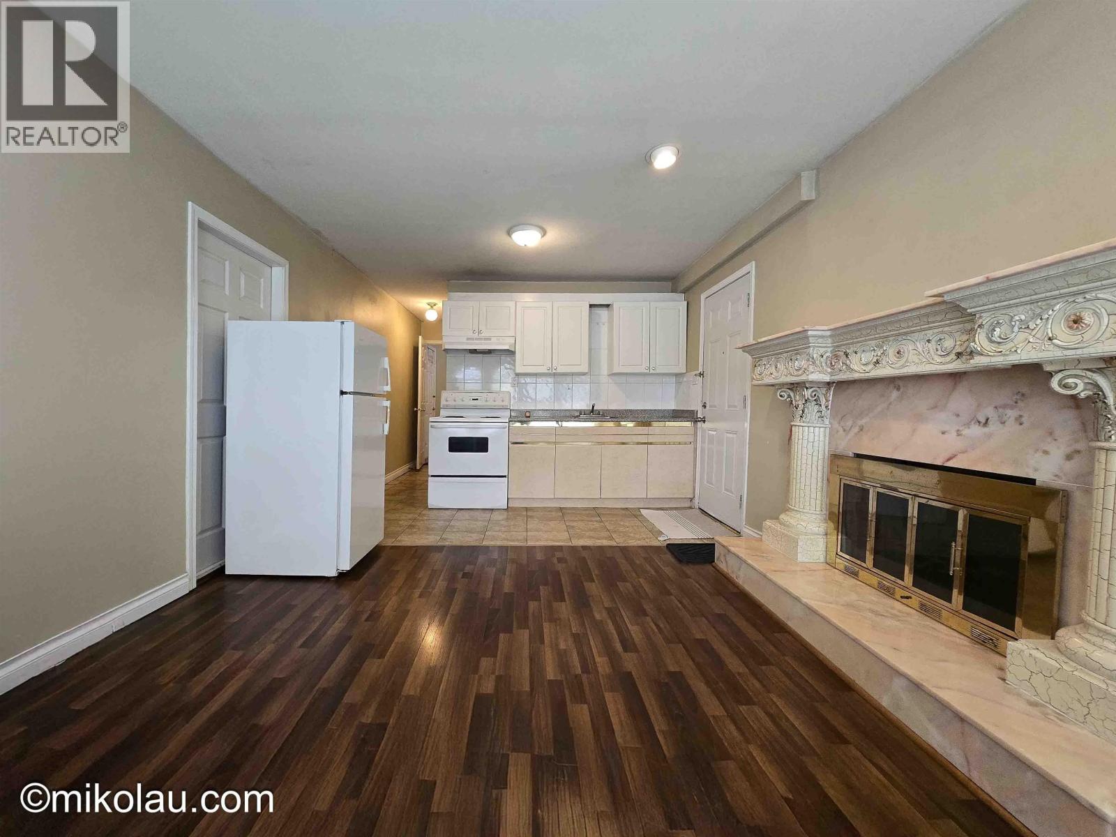 377x Burke Street, Burnaby, British Columbia  V5H 1A4 - Photo 2 - R3128507