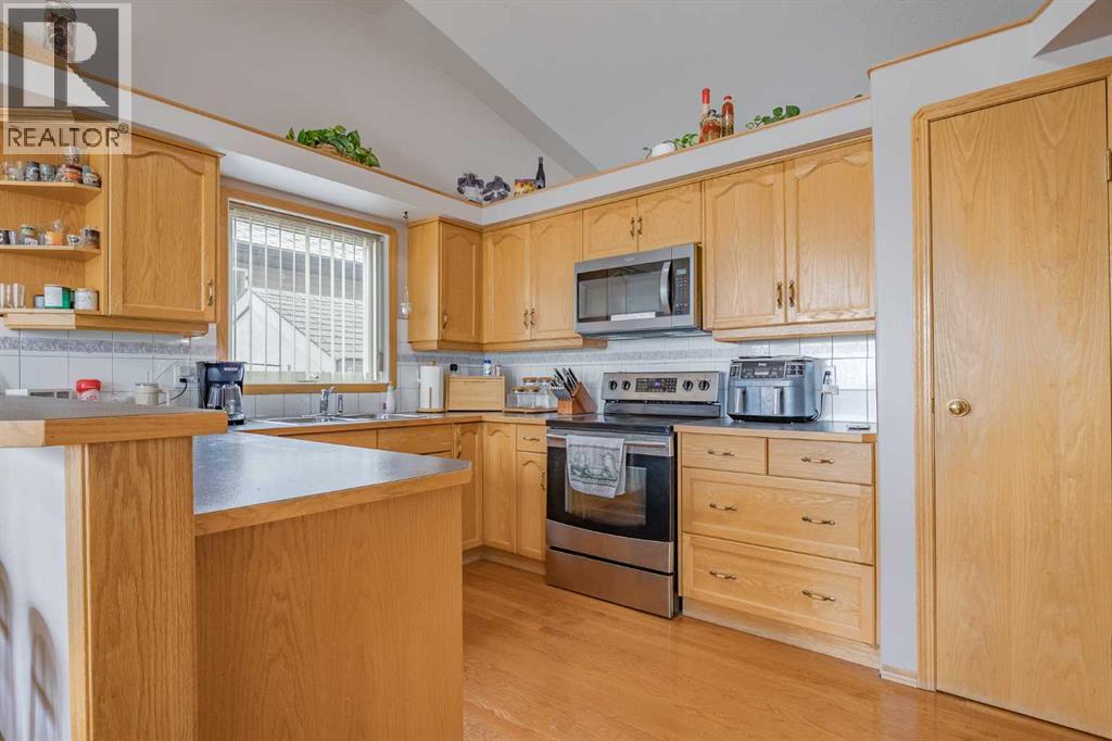 27 Upland Manor, Brooks, Alberta  T1R 1L4 - Photo 20 - A2303467
