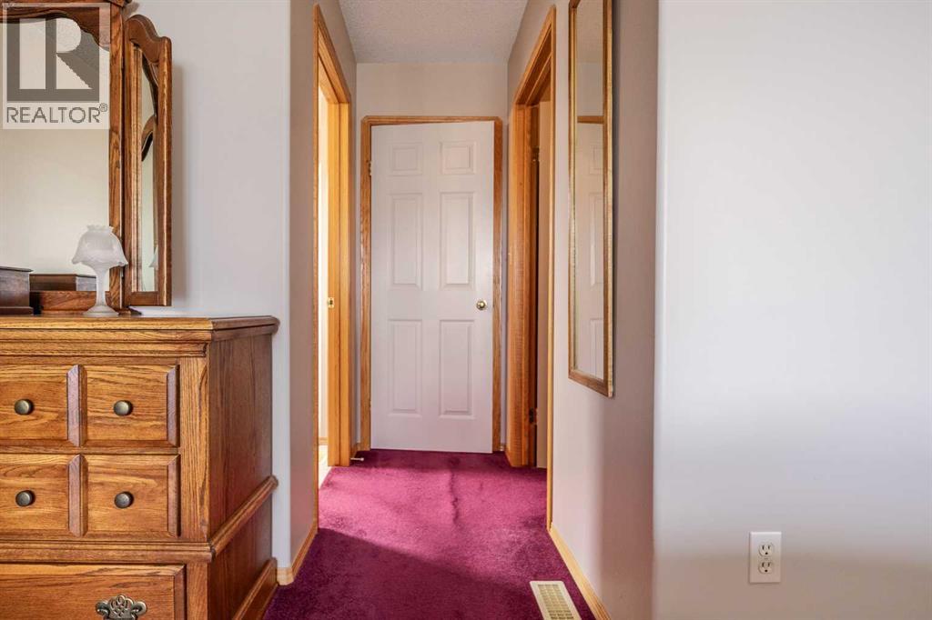 27 Upland Manor, Brooks, Alberta  T1R 1L4 - Photo 35 - A2303467