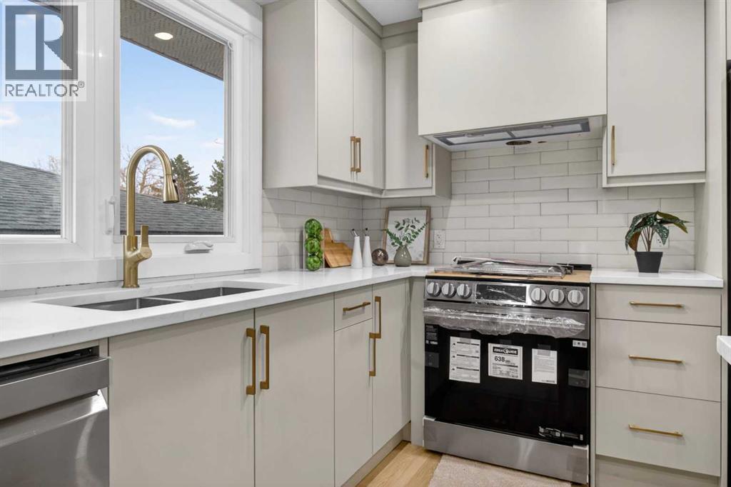 739 Sabrina Road SW, Calgary, Alberta  T2W 0P4 - Photo 9 - A2309290