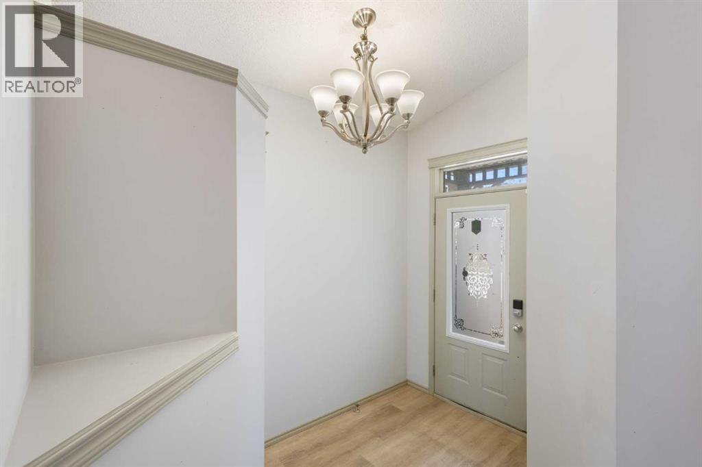 252 Prestwick Heights SE, Calgary, Alberta  T2Z 4K3 - Photo 3 - A2309333