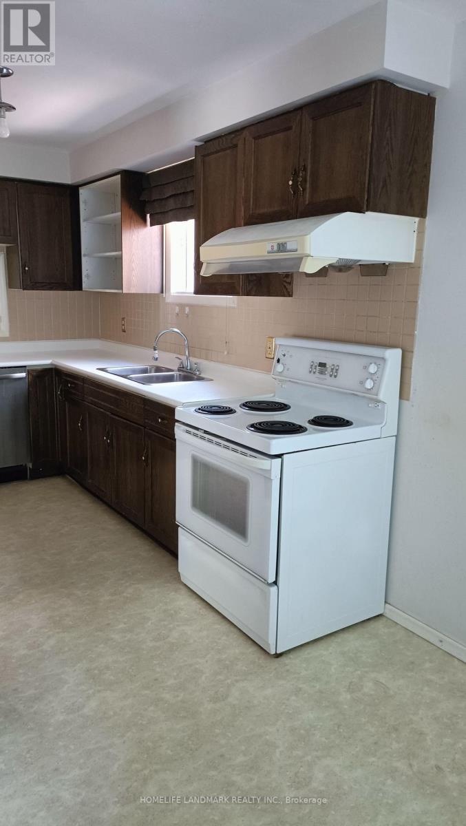 113 Wintermute Boulevard, Toronto, Ontario  M1W 3M8 - Photo 5 - E13181188