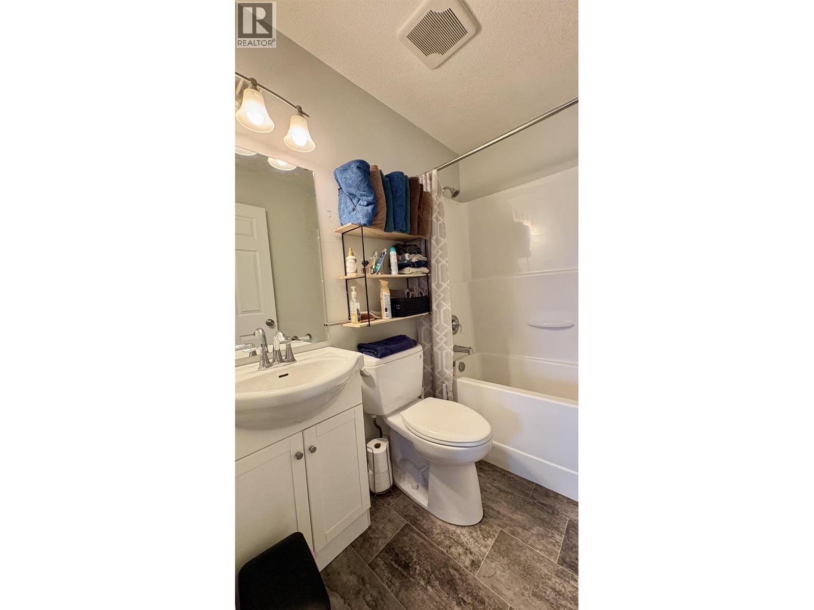 2205 Redwood Street, Prince George, British Columbia  V2L 2N5 - Photo 13 - R3128512