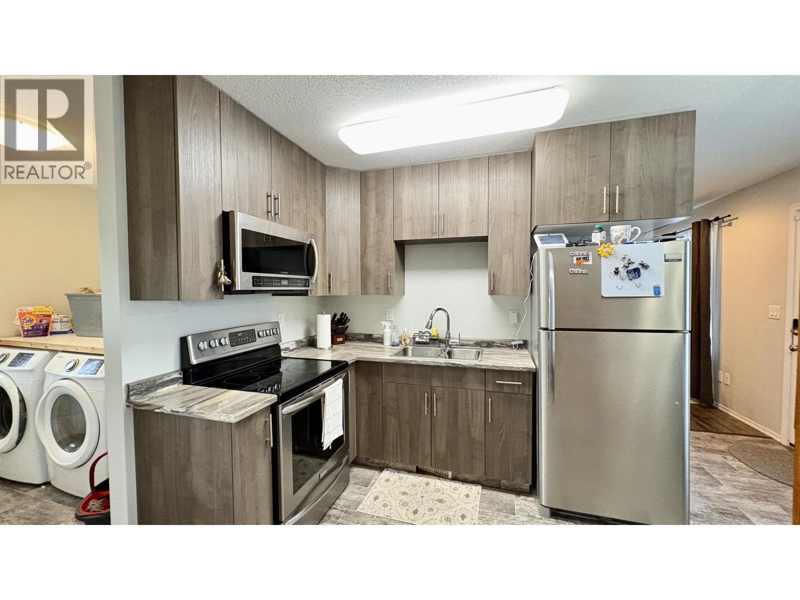 2205 Redwood Street, Prince George, British Columbia  V2L 2N5 - Photo 5 - R3128512