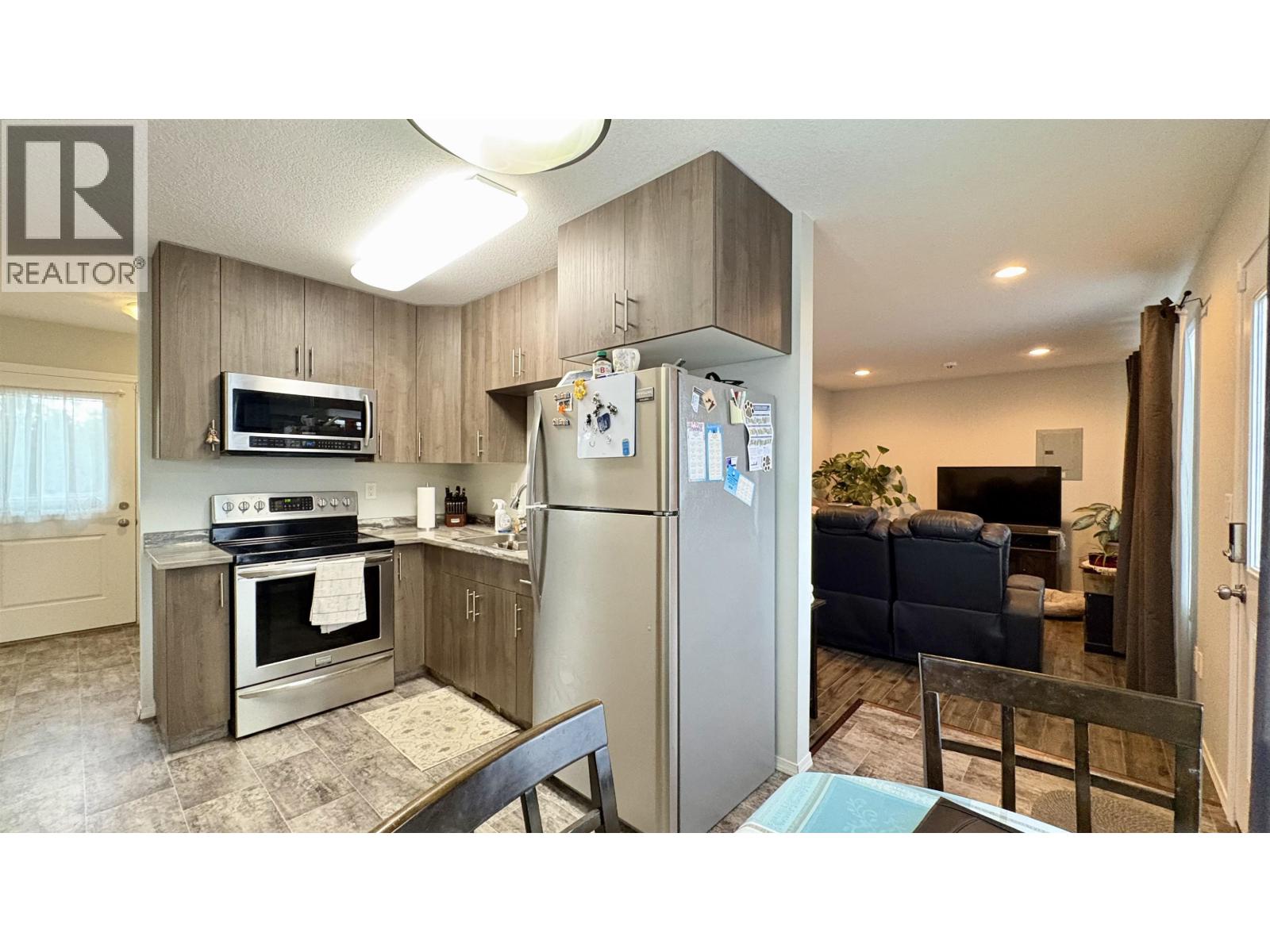 2205 Redwood Street, Prince George, British Columbia  V2L 2N5 - Photo 7 - R3128512