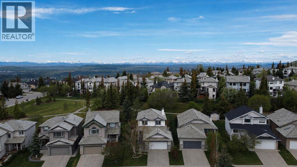 124 Gleneagles Terrace, Cochrane, Alberta  T4C 1W6 - Photo 2 - A2314525