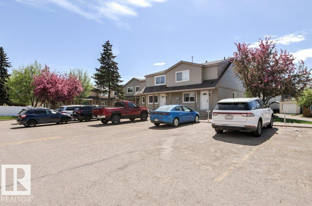 795 Village Dr, Sherwood Park, Alberta  T8A 4H9 - Photo 2 - E4490106