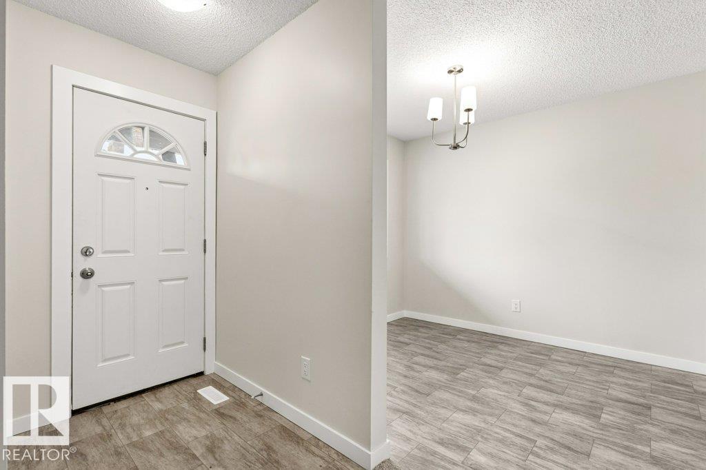 795 Village Dr, Sherwood Park, Alberta  T8A 4H9 - Photo 9 - E4490106
