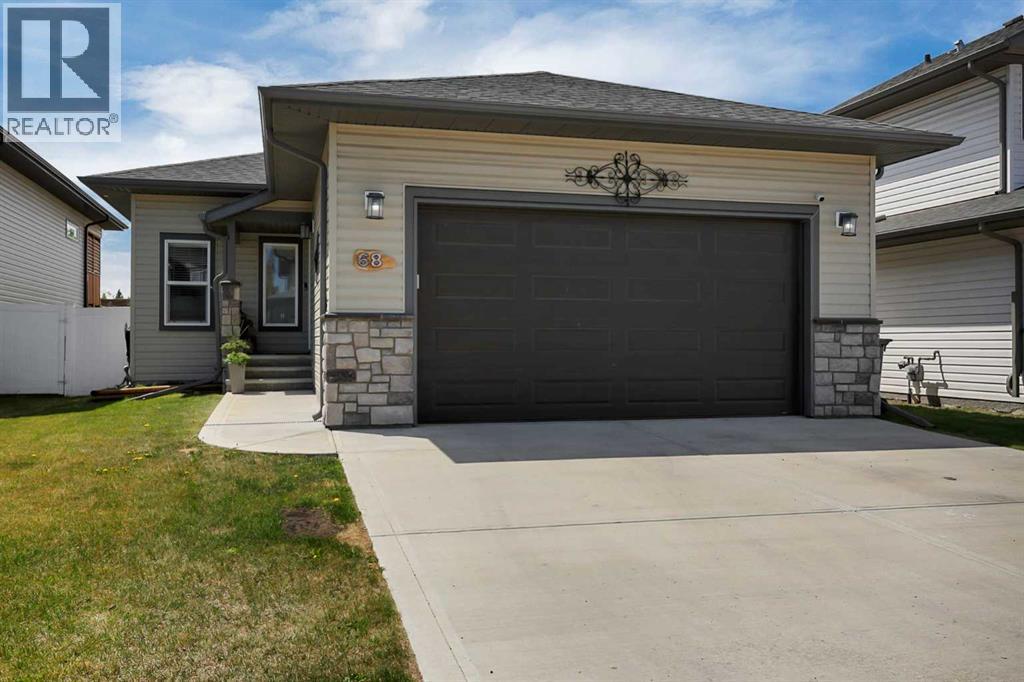 68 Windermere Close, Red Deer, Alberta  T4N 2J8 - Photo 1 - A2314571