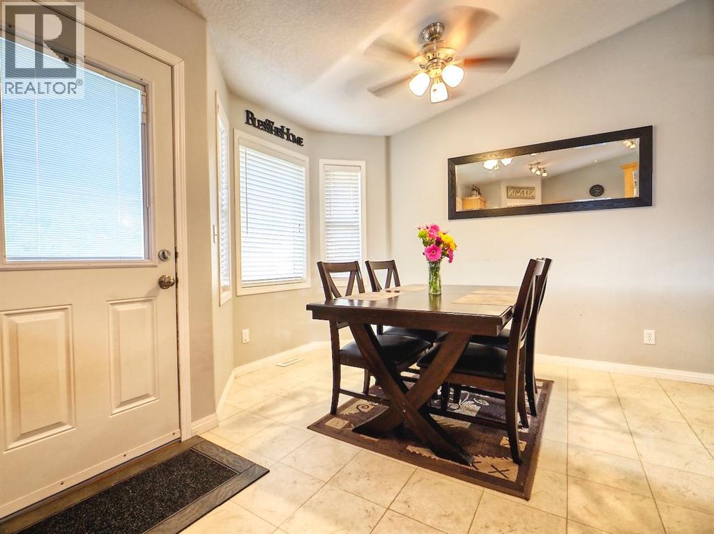 210 Bradford Crescent S, Three Hills, Alberta  T0M 2A0 - Photo 11 - A2307113