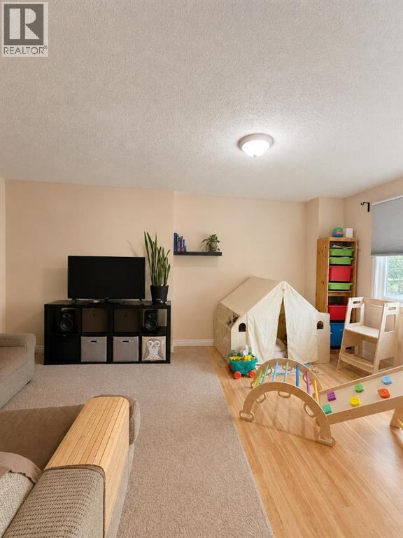 29, 4936 Dalton Drive NW, Calgary, Alberta  T3A 2E4 - Photo 2 - A2313110