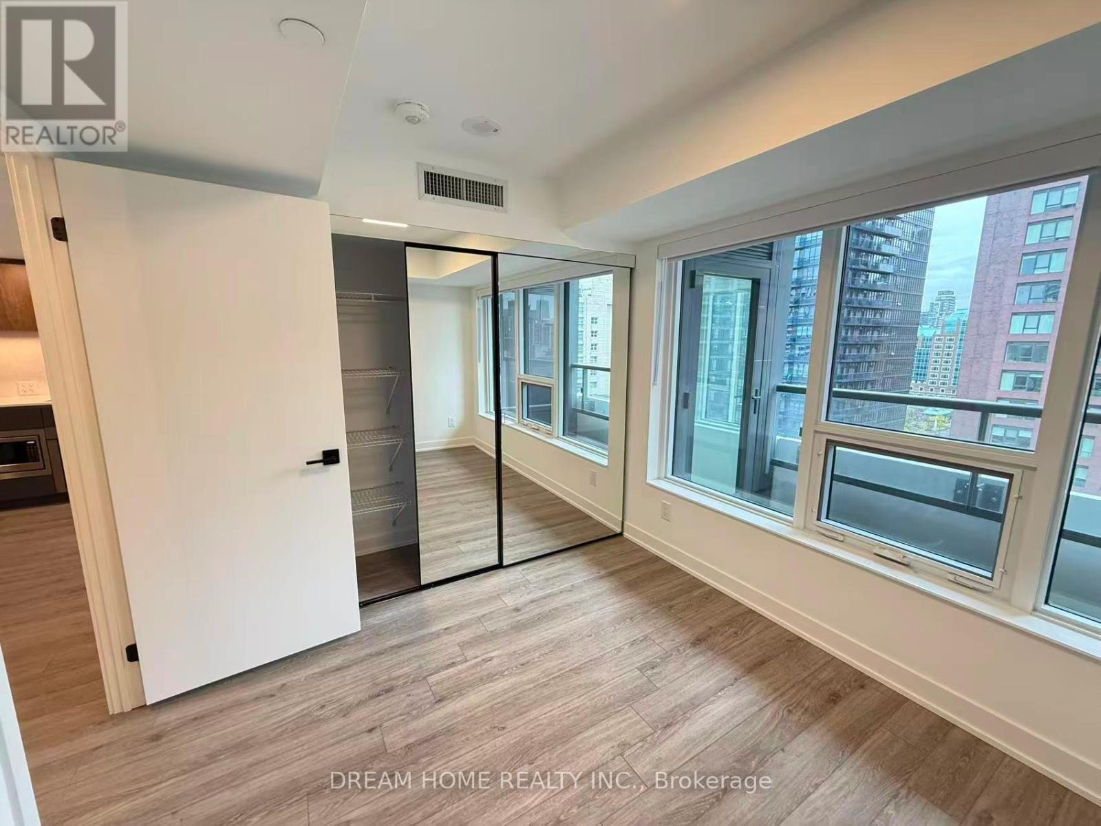 1403 - 609 Sherbourne Street, Toronto, Ontario  M4X 0A4 - Photo 6 - C13181326