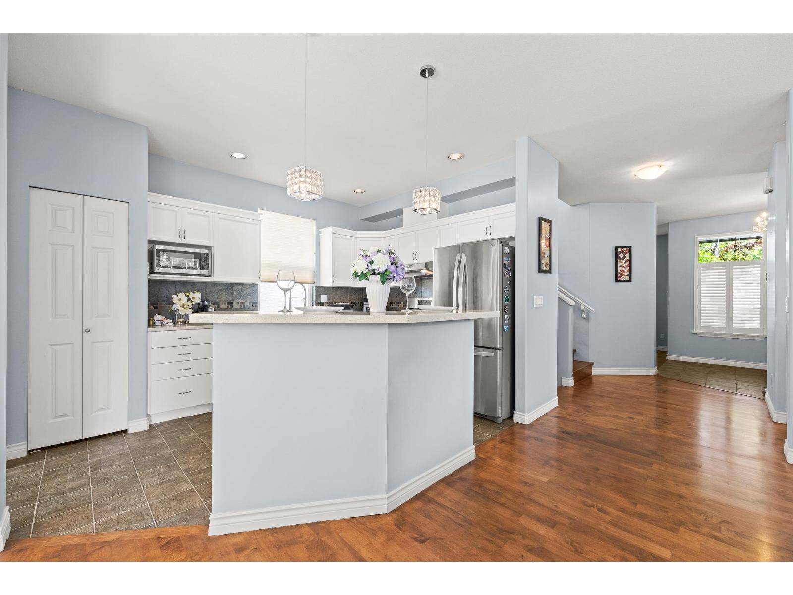 3307 Rosemary Heights Crescent, Surrey, British Columbia  V3Z 0K7 - Photo 5 - R3128370