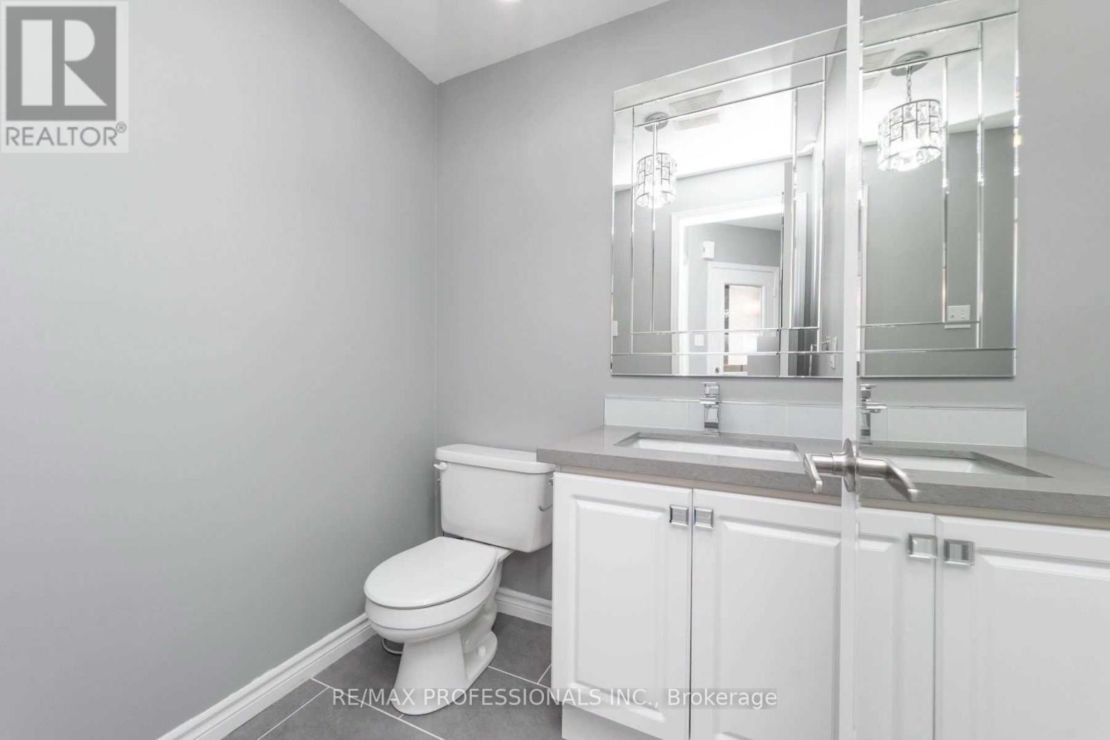 1362 Brookstar Drive, Oakville, Ontario  L6M 3W1 - Photo 13 - W13181302