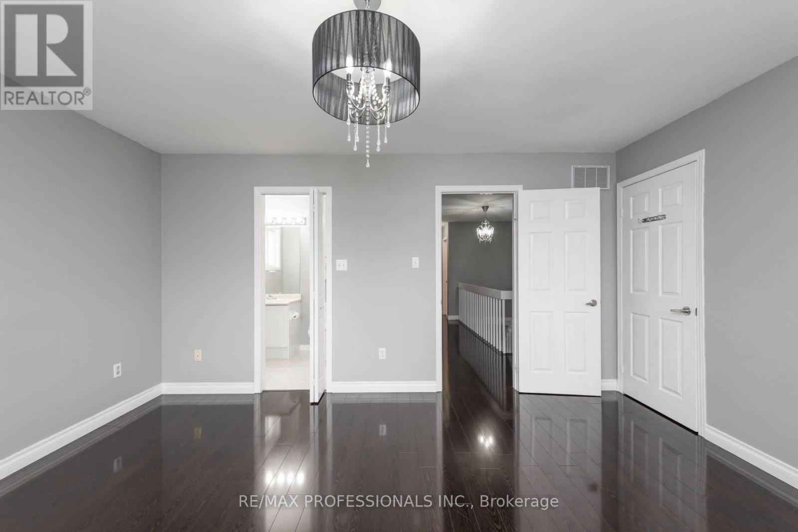 1362 Brookstar Drive, Oakville, Ontario  L6M 3W1 - Photo 25 - W13181302