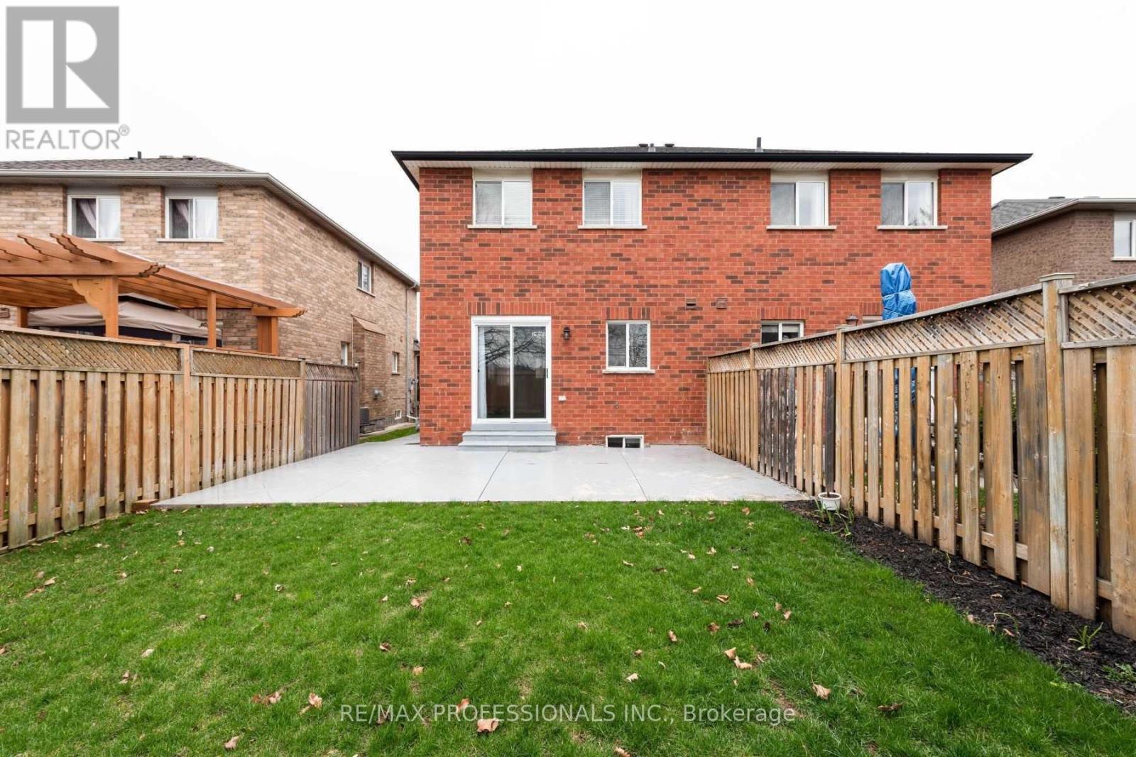 1362 Brookstar Drive, Oakville, Ontario  L6M 3W1 - Photo 32 - W13181302