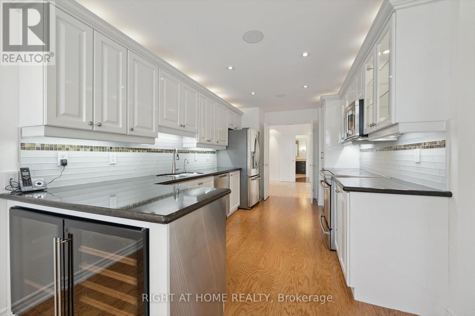512 - 2662 Bloor Street W, Toronto, Ontario  M8X 2Z7 - Photo 12 - W13181408