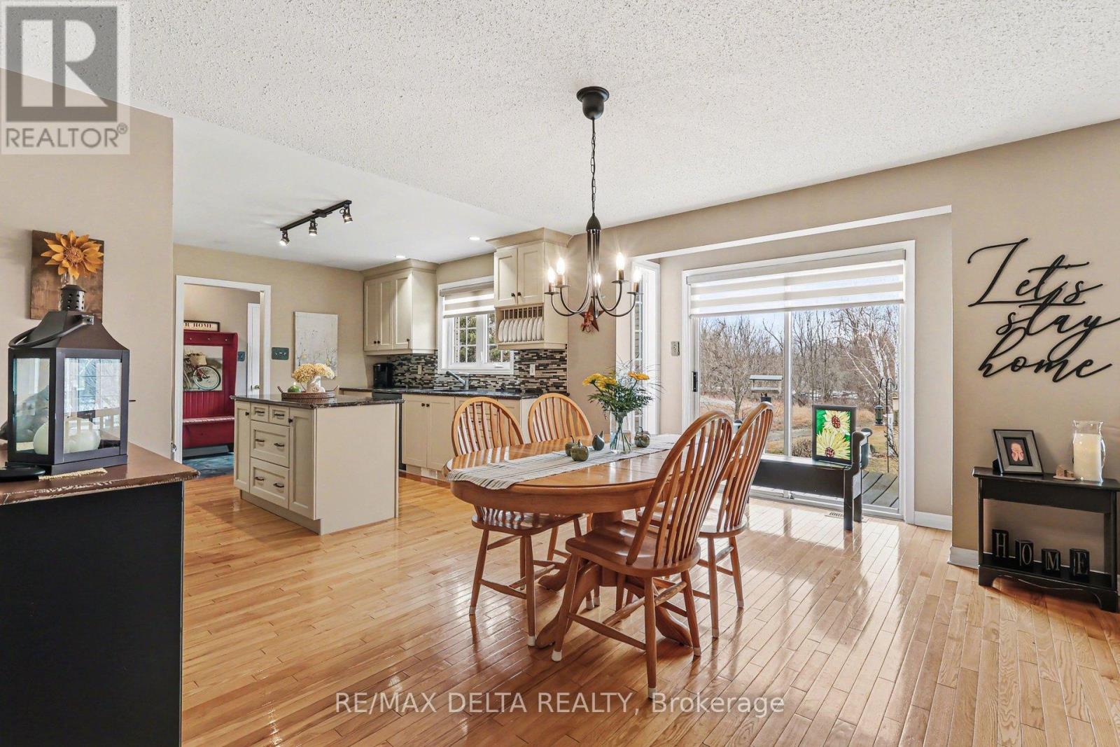 10532 Main Street, North Dundas, Ontario  K0E 1W0 - Photo 11 - X13181468