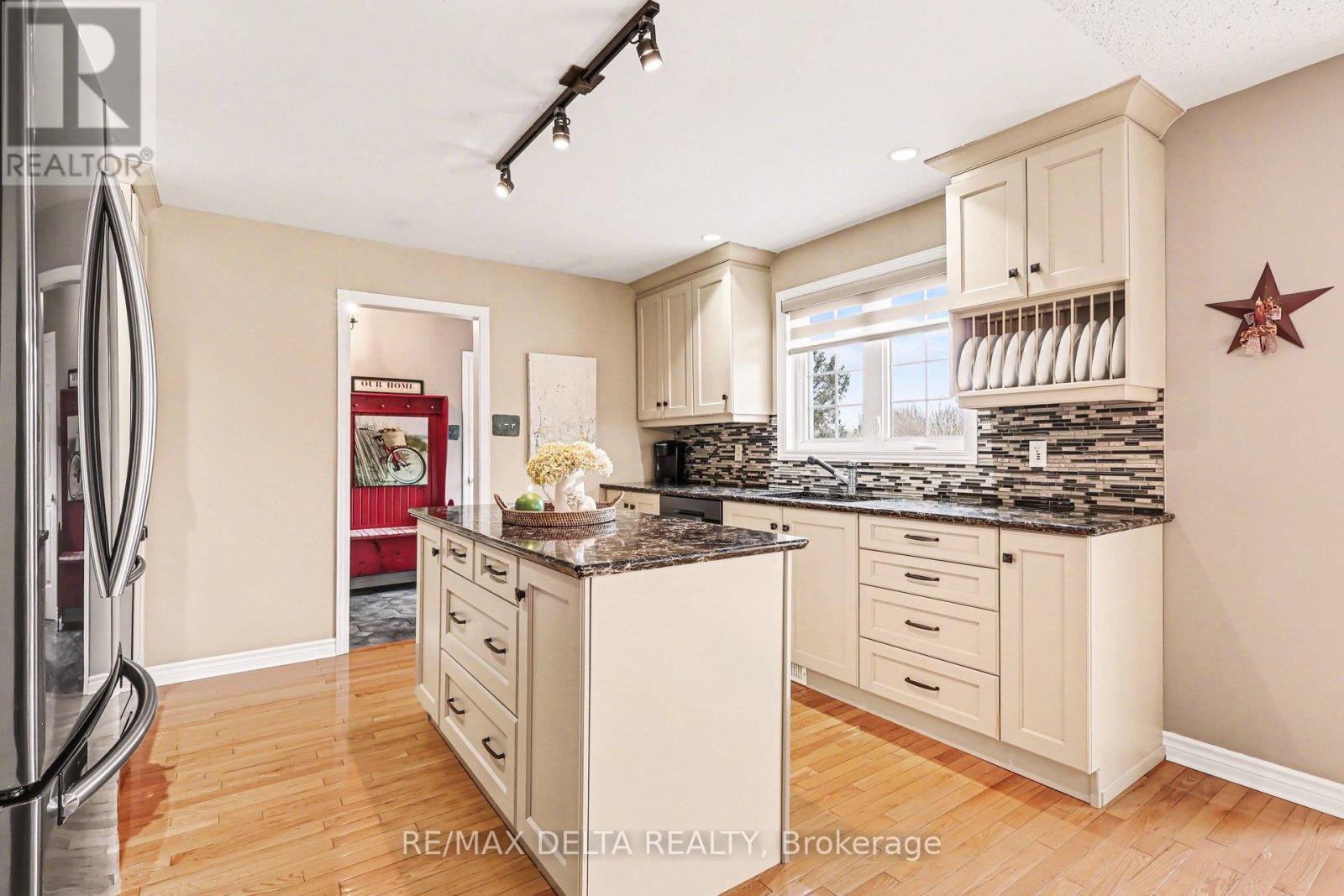 10532 Main Street, North Dundas, Ontario  K0E 1W0 - Photo 15 - X13181468