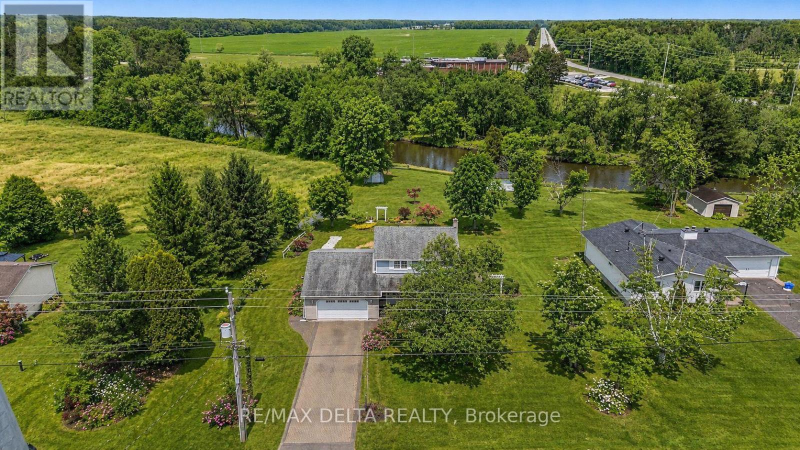 10532 Main Street, North Dundas, Ontario  K0E 1W0 - Photo 2 - X13181468