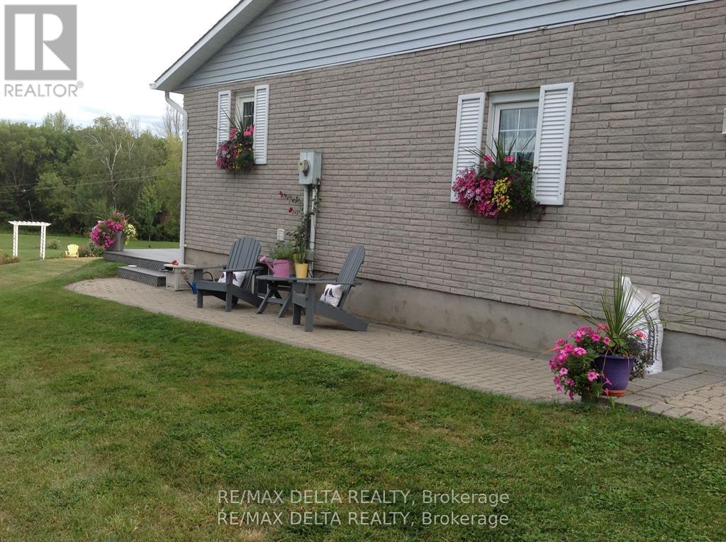 10532 Main Street, North Dundas, Ontario  K0E 1W0 - Photo 45 - X13181468