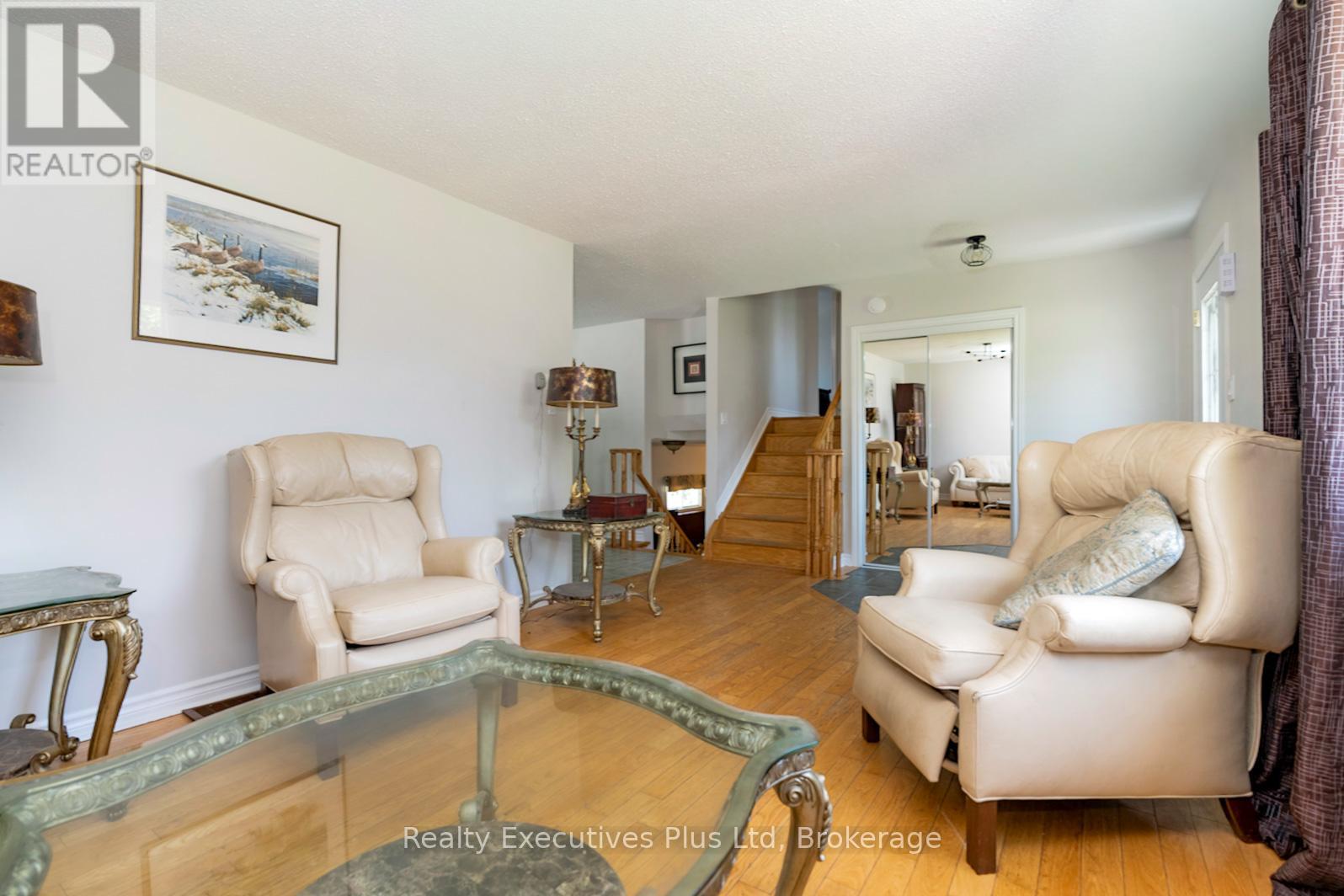 24 Mcconkey Place, Barrie (Allandale Heights), Ontario  L4N 6H1 - Photo 6 - S13181490