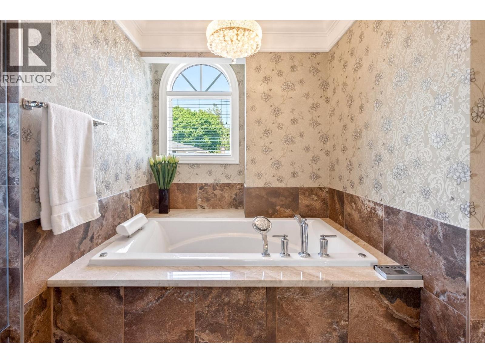 6011 Thetis Place, Richmond, British Columbia  V7C 3Z8 - Photo 33 - R3128411