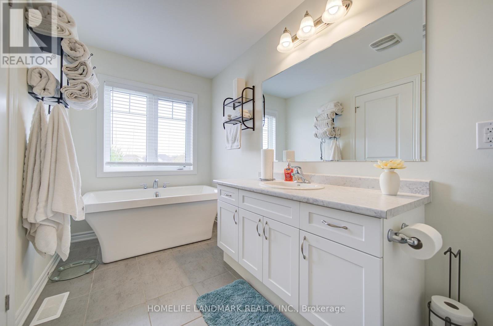 106 Barkerville Drive, Whitby, Ontario  L1P 0L8 - Photo 27 - E13181524