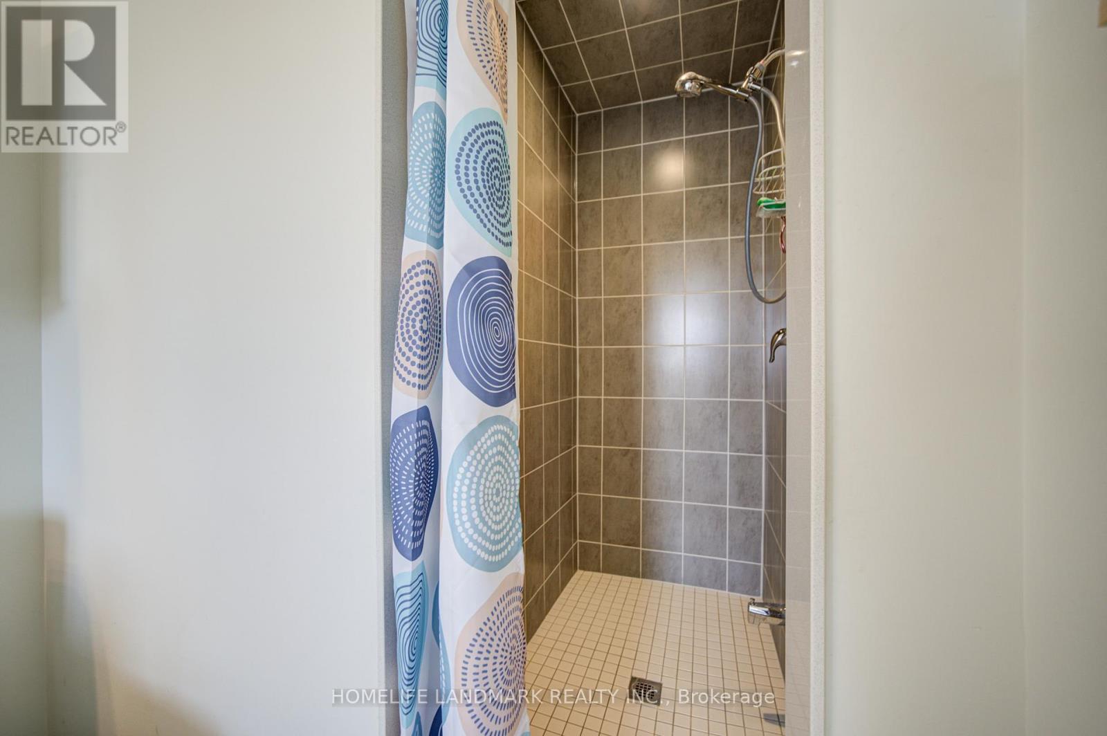 106 Barkerville Drive, Whitby, Ontario  L1P 0L8 - Photo 28 - E13181524